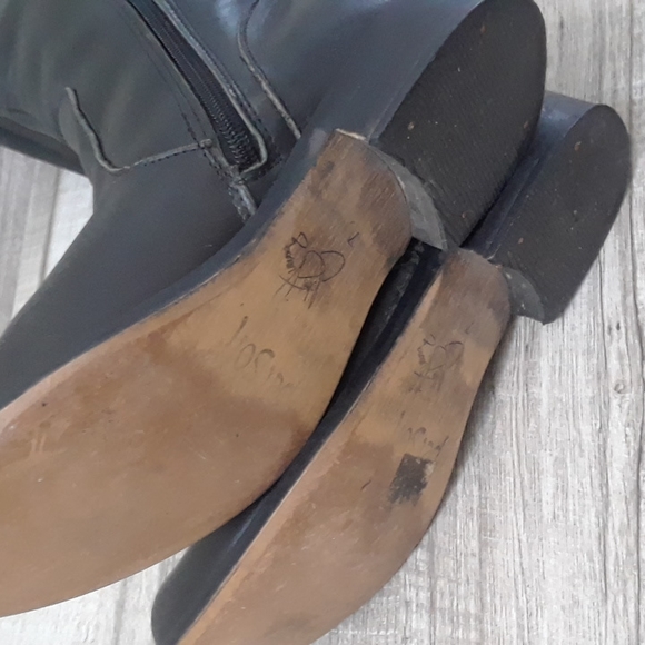 JOHN FLUEVOG BOOTS..7 - Picture 3 of 12